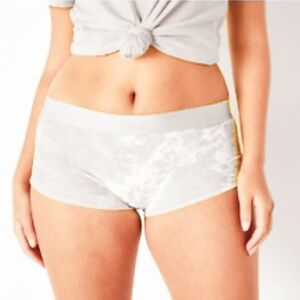 🎁 Pink Victoria's Secret Velour Shorts in Cream